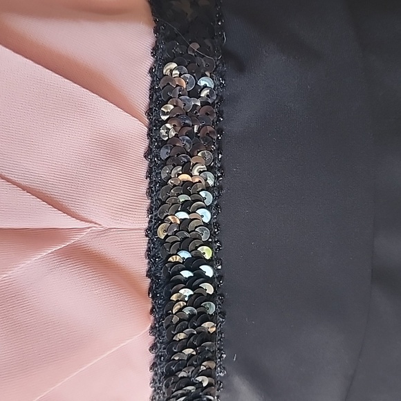 ENFOCUS Dress - Picture 2 of 9